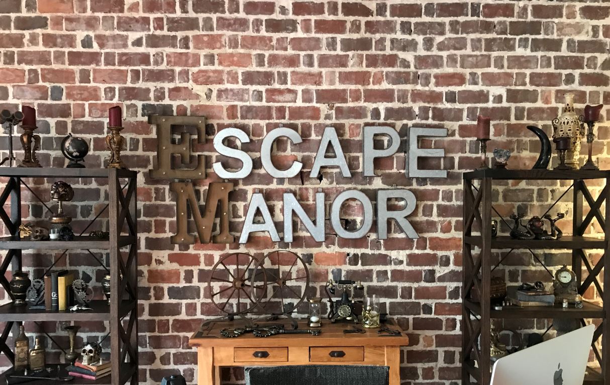 escape manor