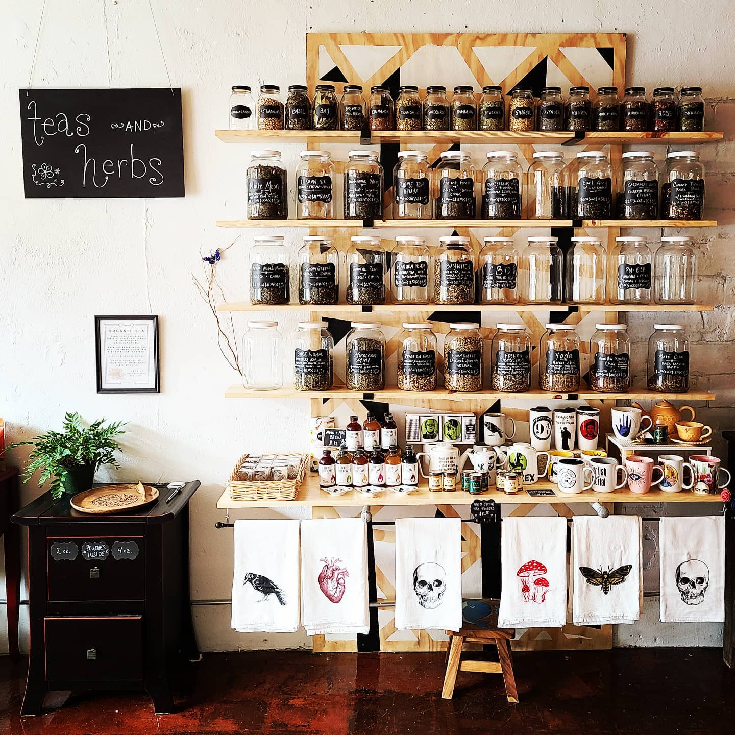 Modern Witch Boutique and metaphysical shop in Panama City