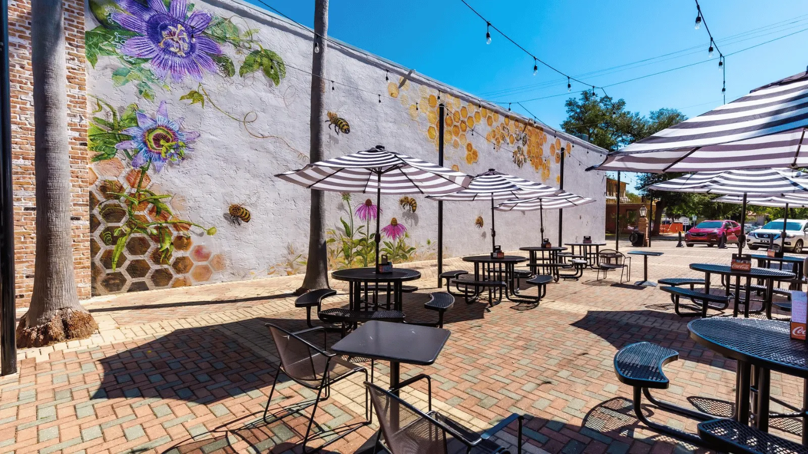 outdoor seating at Millie's in Panama City, Florida on the arts and culture itinerary